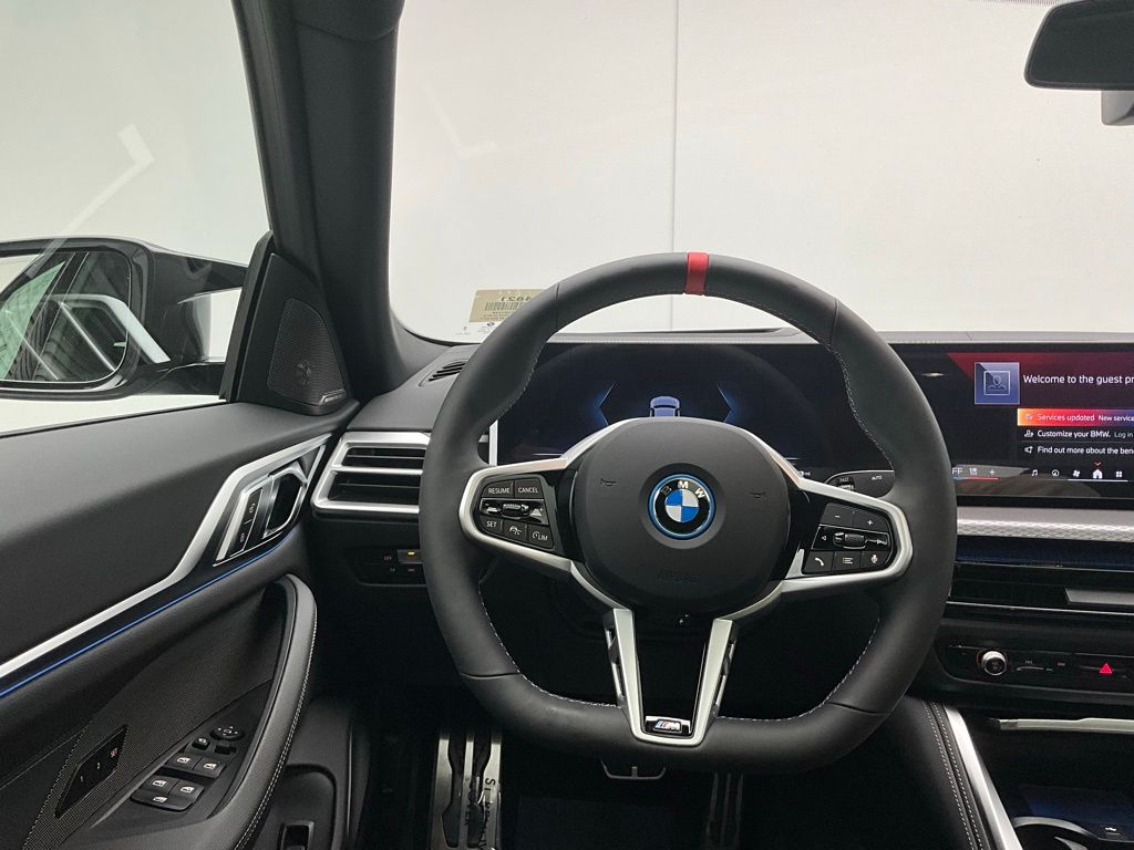 2025 BMW i4 M50 12