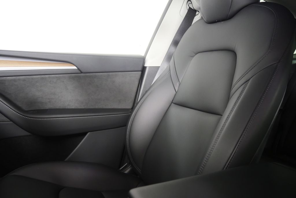 Thumbnail: 2023 Tesla Model Y - 25