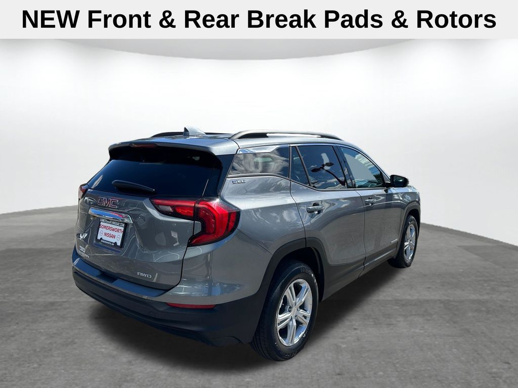 View vehicle photo 5