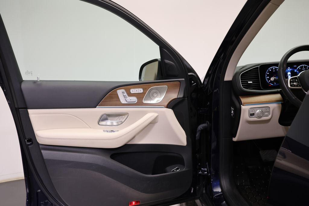 Thumbnail: 2022 Mercedes-Benz GLS - 31
