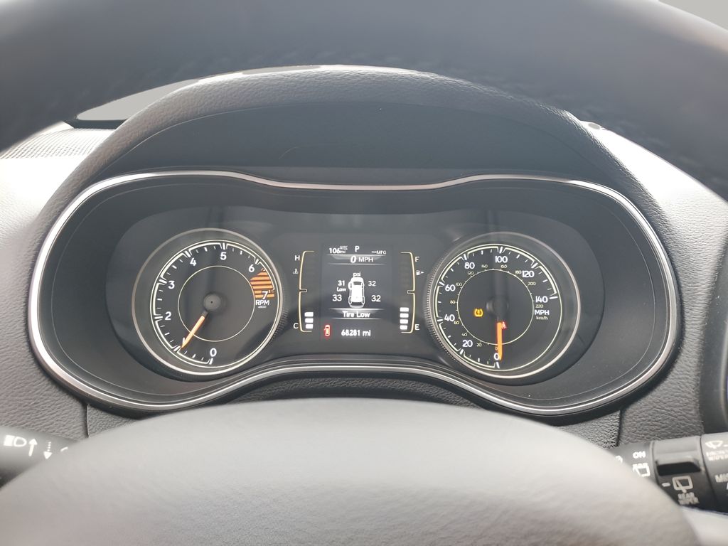 Used Car 2019 Jeep Cherokee  Latitude Plus For Sale Under $20,000 In Austin, Texas