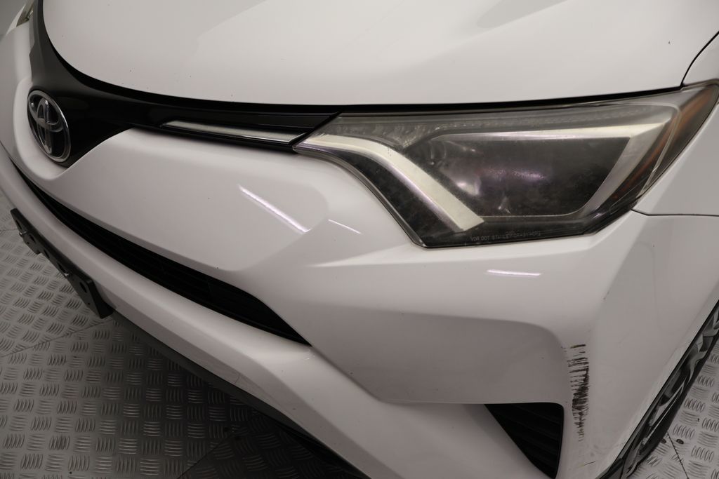 Thumbnail: 2016 Toyota RAV4 - 3