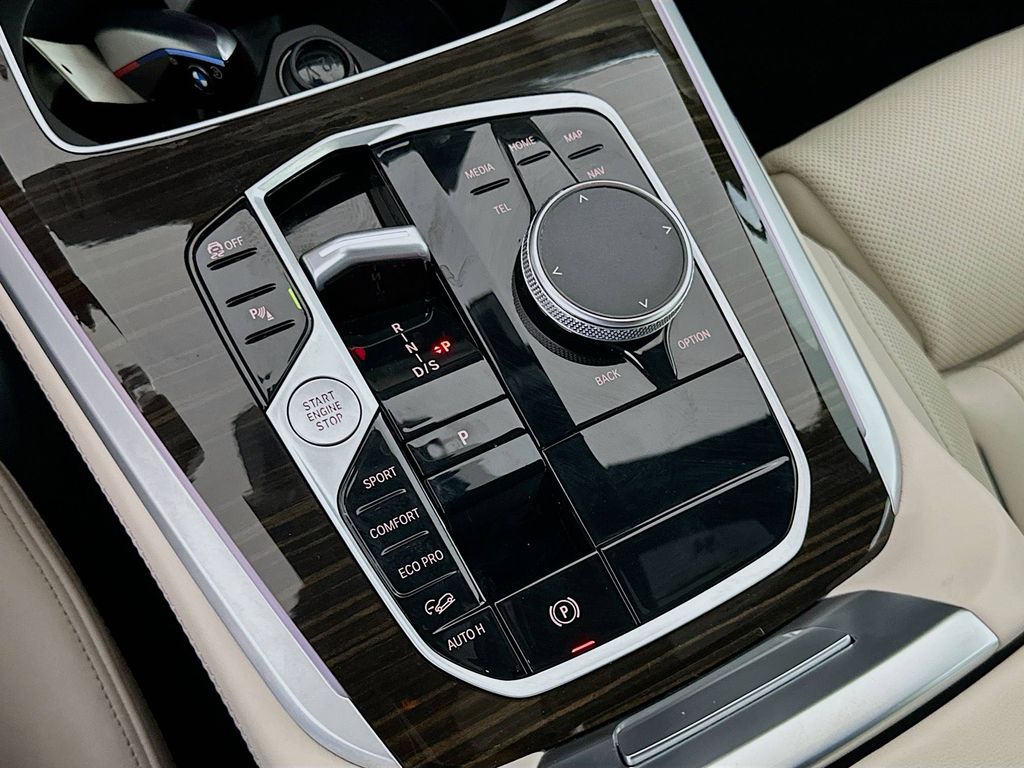 Thumbnail: 2024 BMW X5 - 17