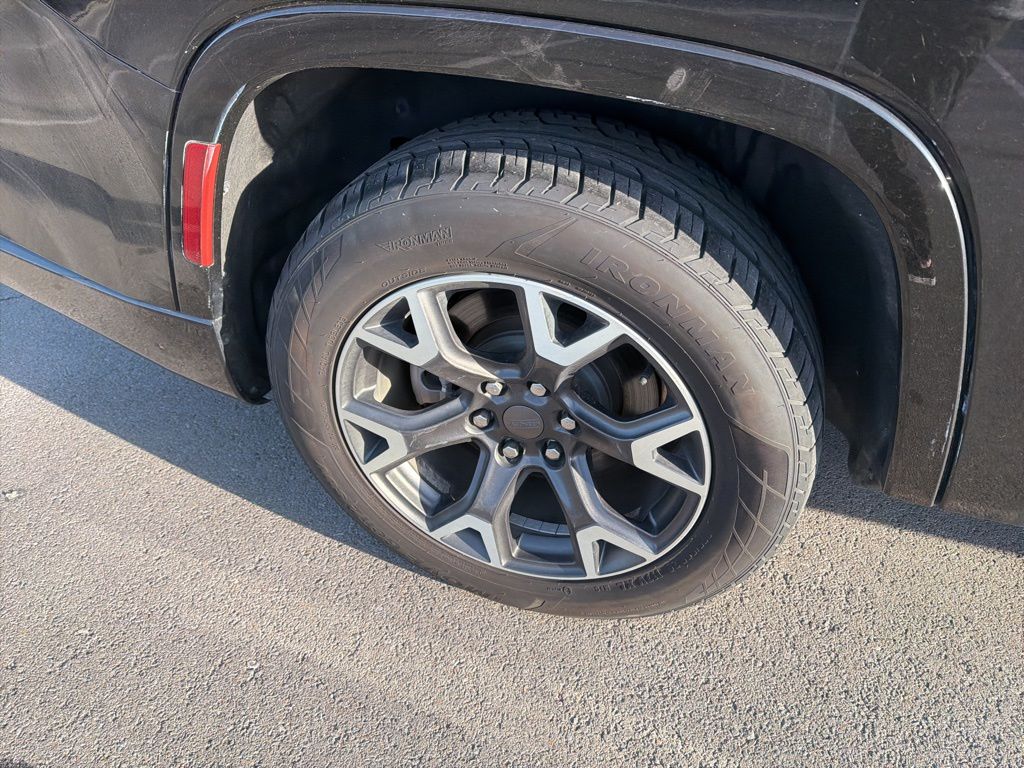 2023 Jeep Wagoneer L