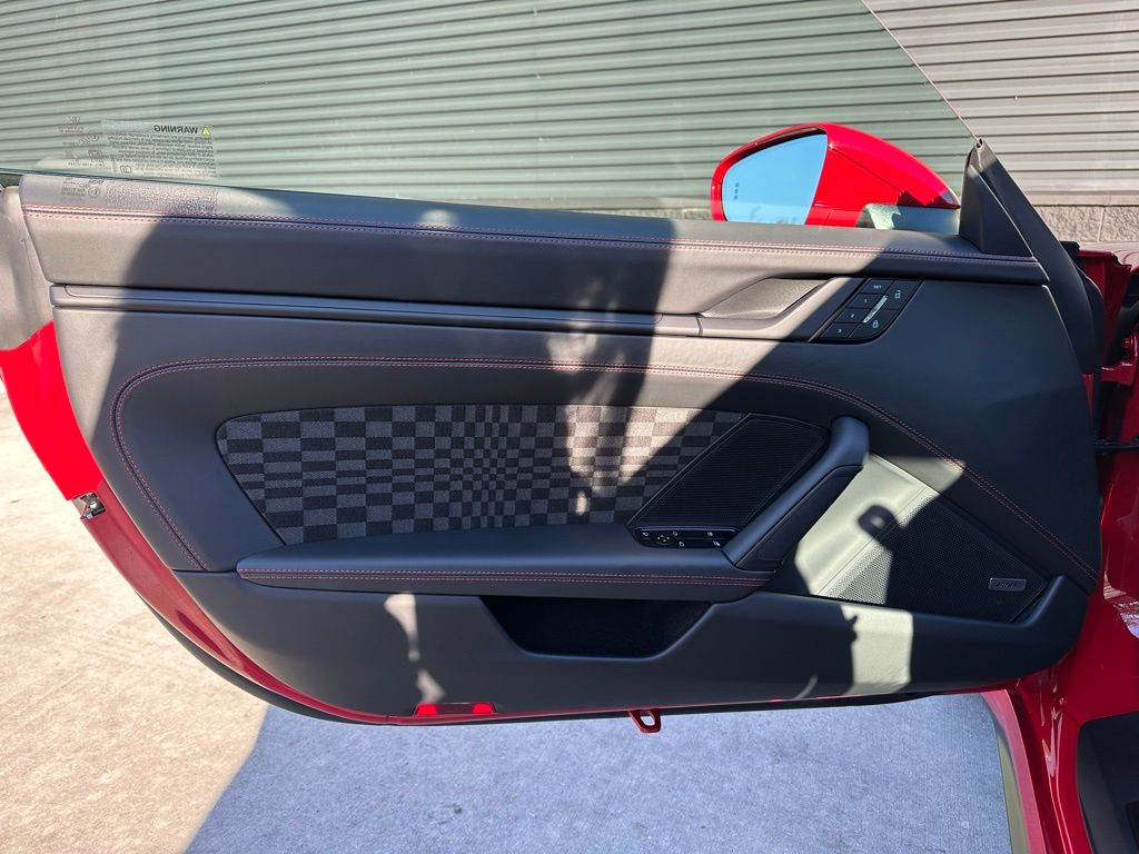 Thumbnail: 2026 Porsche 911 - 20