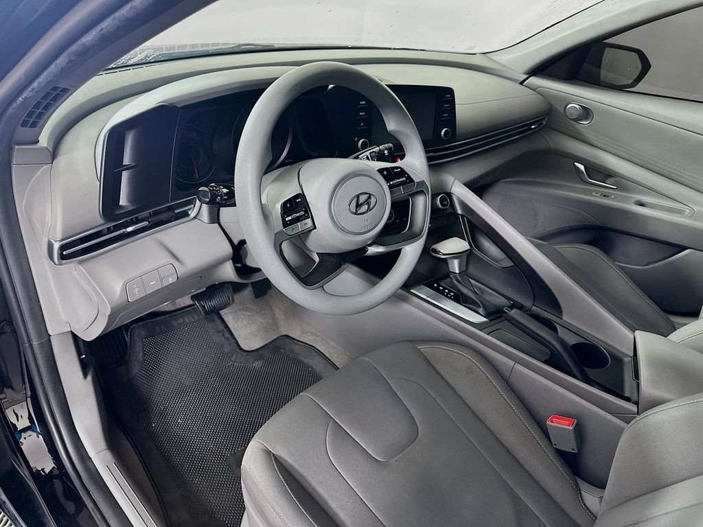 Thumbnail: 2023 Hyundai Elantra - 9