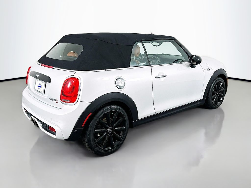 2017 MINI Cooper Base 5