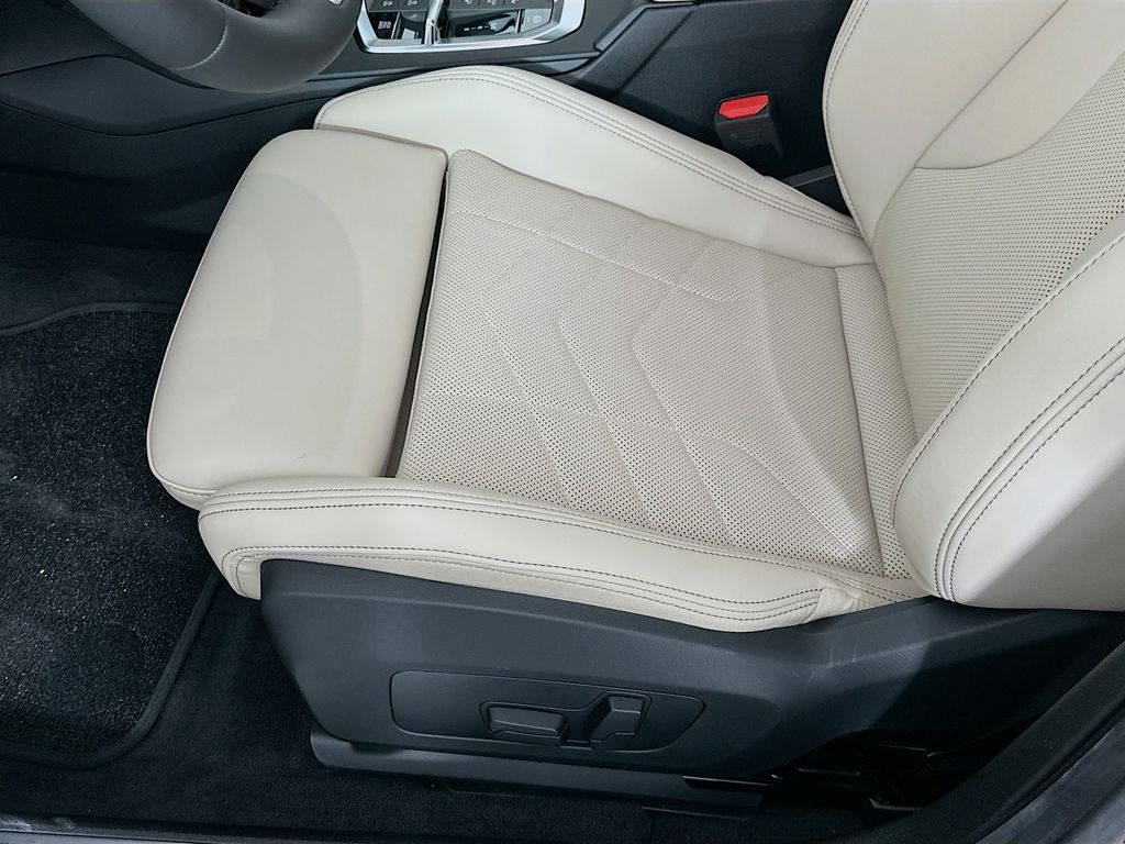 Thumbnail: 2026 BMW 2 Series - 21