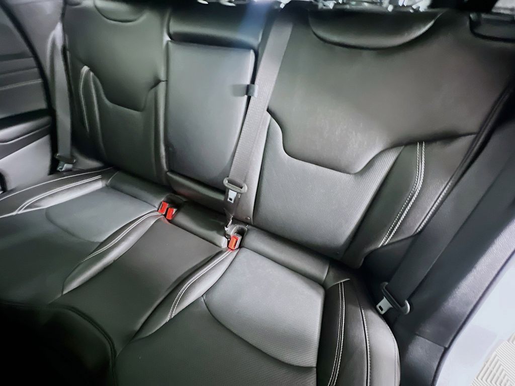 Used 2023 Silver Jeep Limited image 25