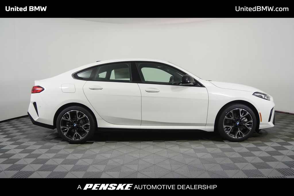 Thumbnail: 2026 BMW 2 Series - 2
