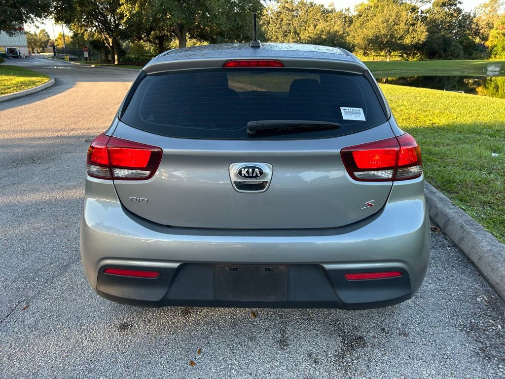 Thumbnail: 2021 Kia Rio - 4
