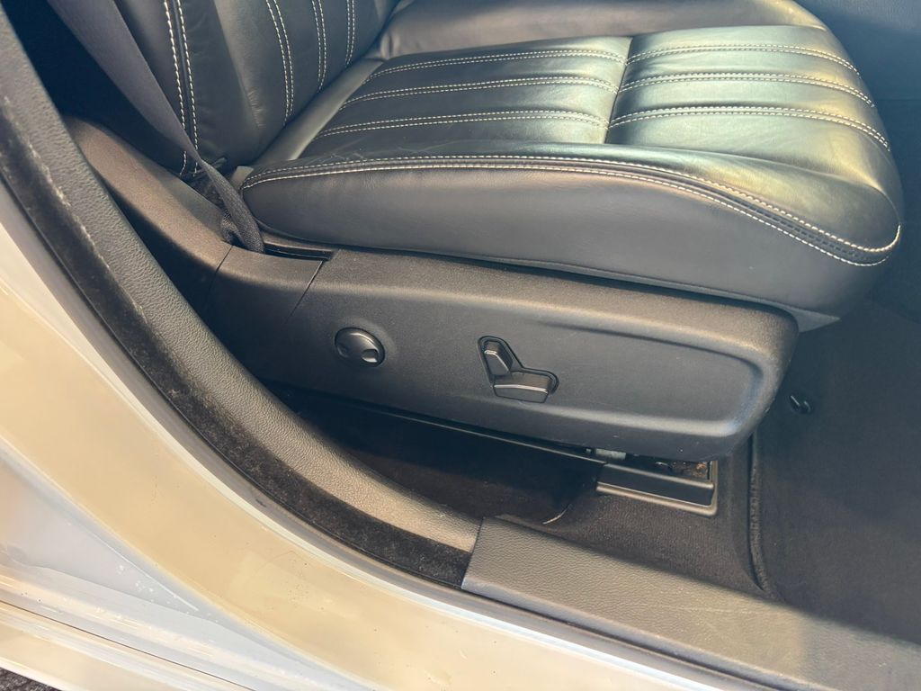 2023 Chrysler 300 S