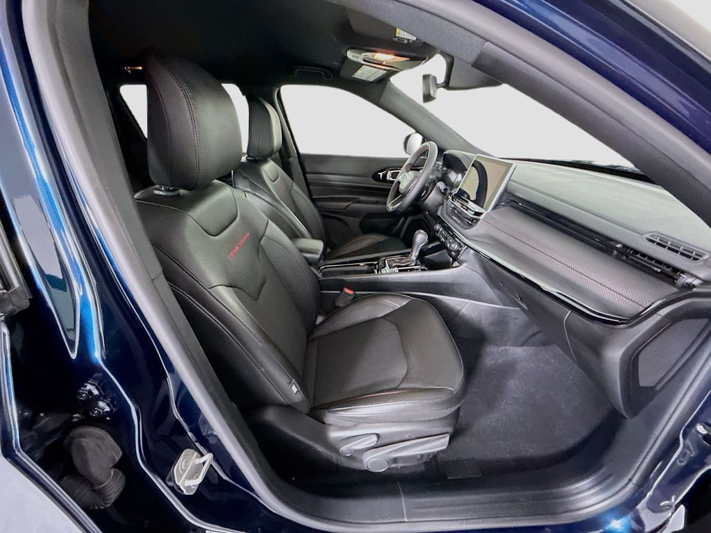 Thumbnail: 2024 Jeep Compass - 20