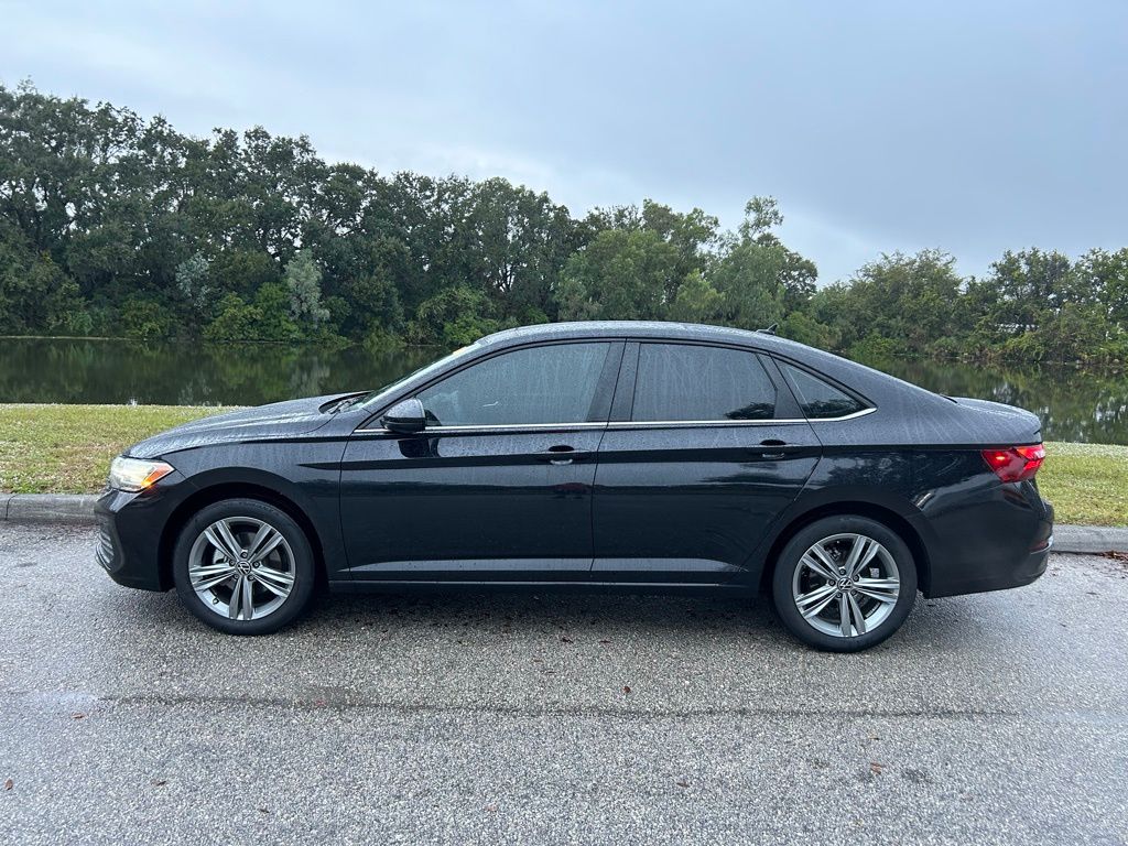 Thumbnail: 2024 Volkswagen Jetta - 2