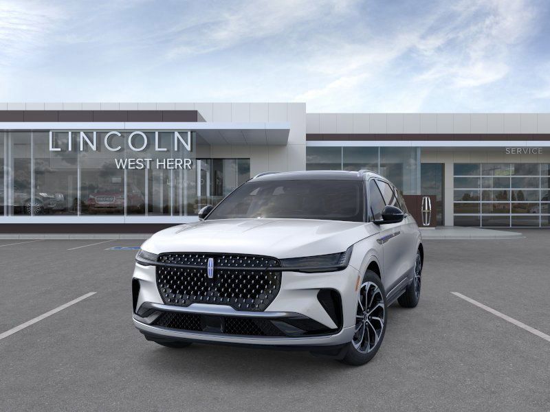 New 2026 Silver Lincoln Reserve image 3