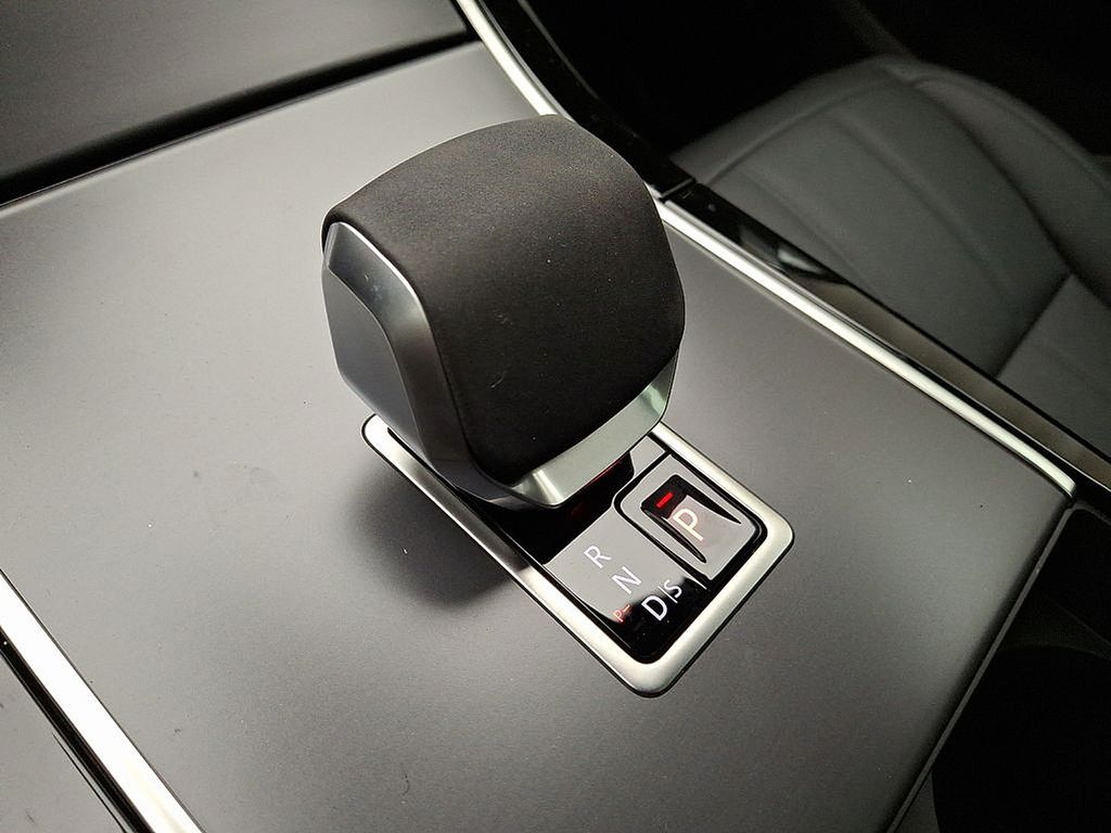 Thumbnail: 2026 Land Rover Range Rover Evoque - 10