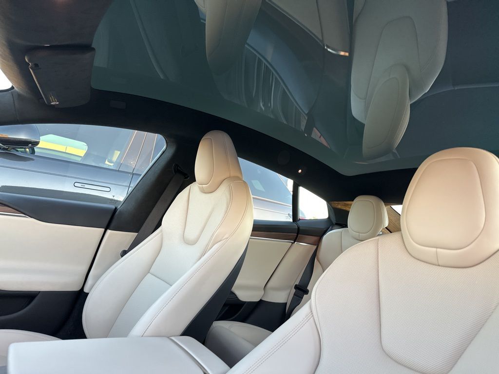 Thumbnail: 2022 Tesla Model S - 9