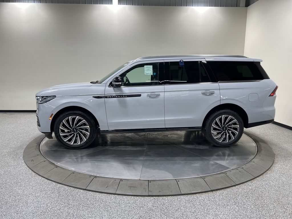 new 2026 Lincoln Navigator car, priced at $124,725