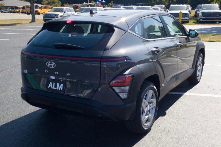 New 2027 Gray Hyundai SE image 5