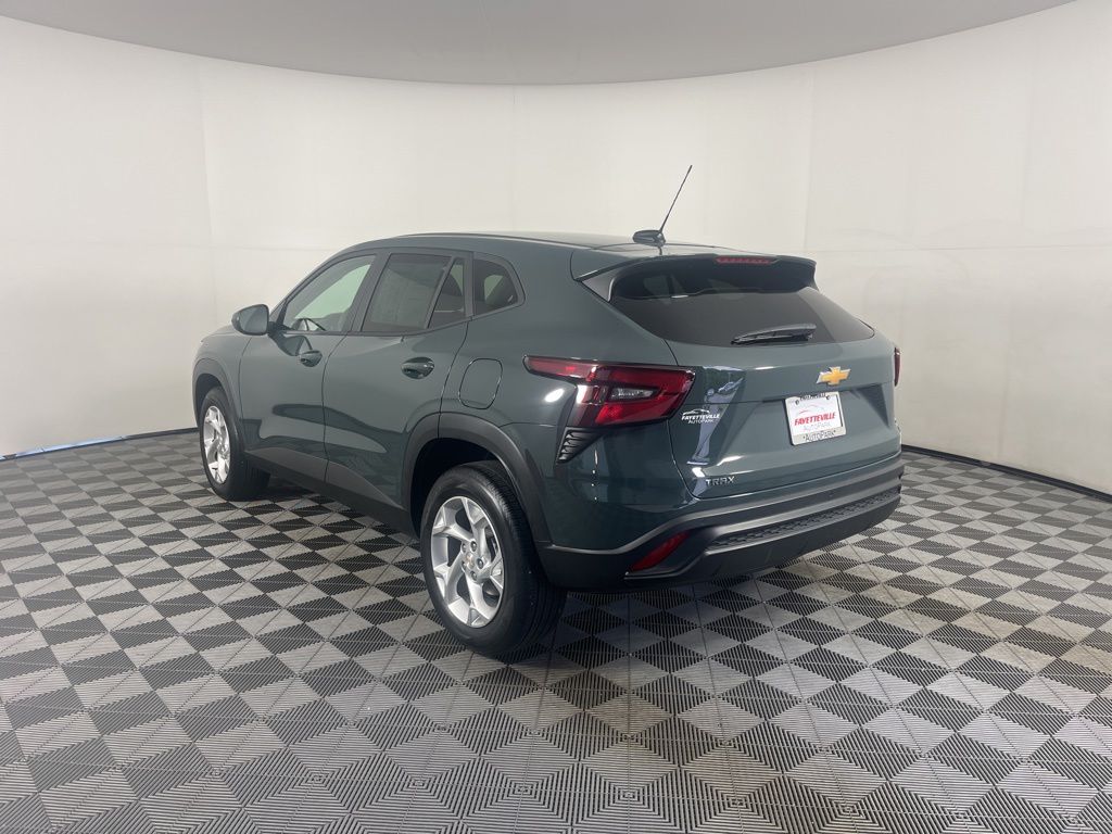Thumbnail: 2025 Chevrolet Trax - 11
