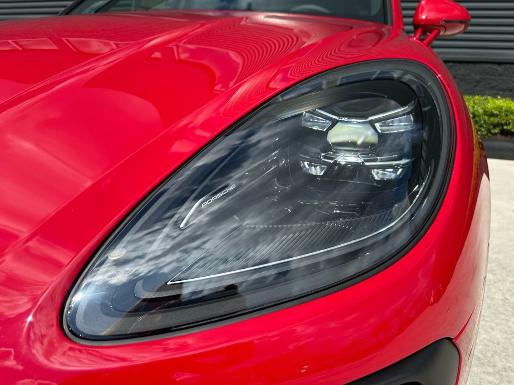 Thumbnail: 2026 Porsche Macan - 14