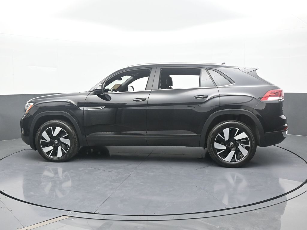 Used 2024 Deep Black Volkswagen 2.0T SE w/Technology image 3
