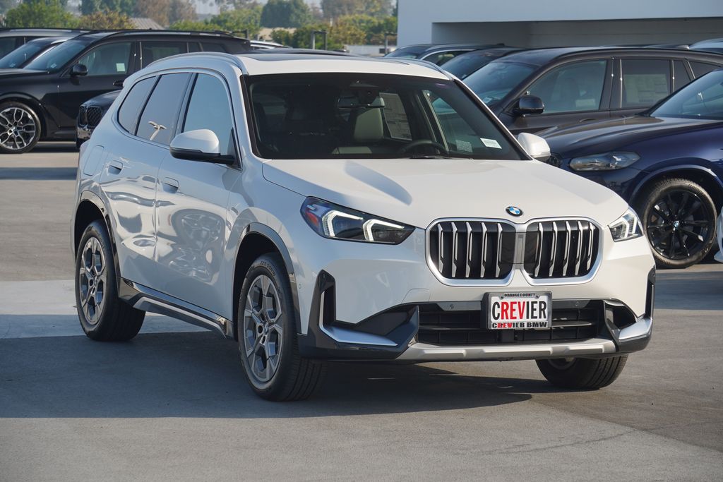 2025 BMW X1 xDrive28i 3