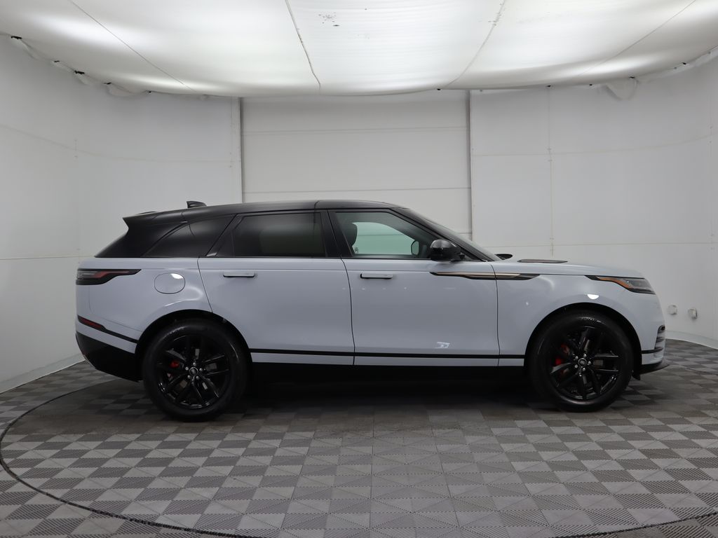 2025 Land Rover Range Rover Velar Dynamic SE 4