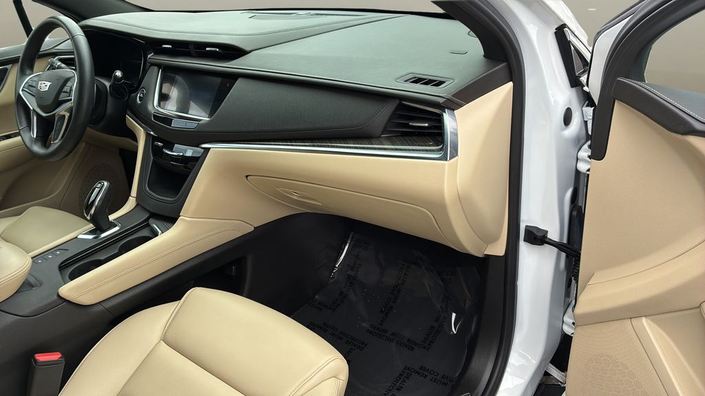 used 2018 Cadillac XT5 car, priced at $19,500