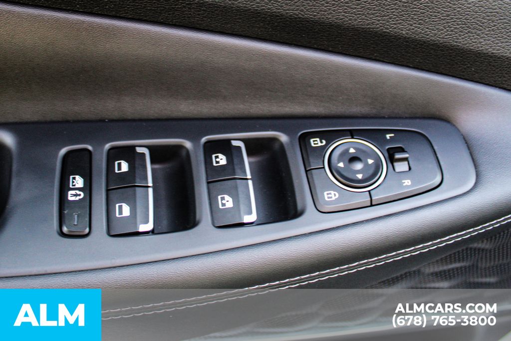 Used 2023 Silver Hyundai SEL Premium image 41