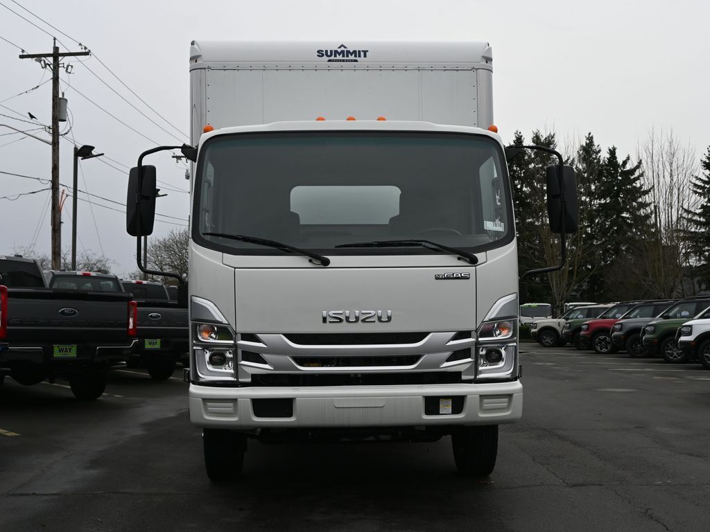 2025 Isuzu NPR HD 