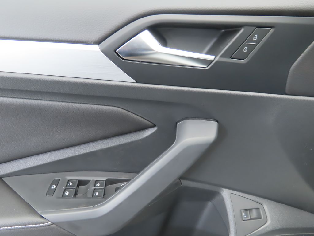 Thumbnail: 2025 Volkswagen Jetta - 23