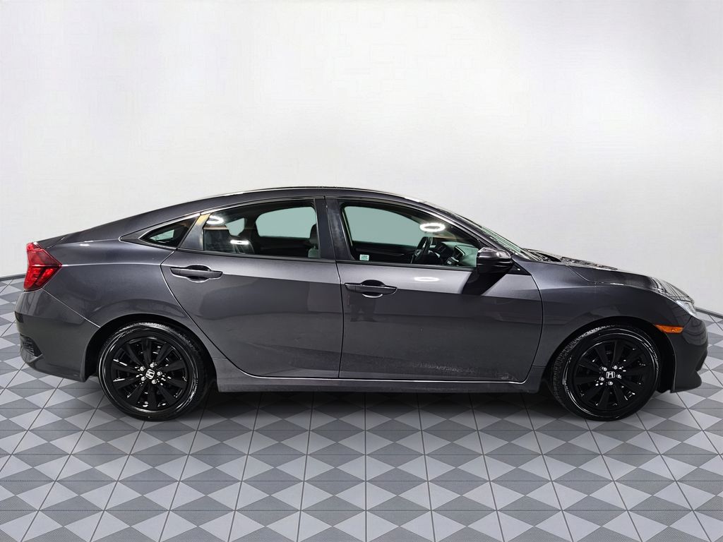 Used 2018  Honda LX image 11