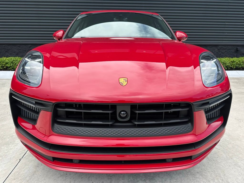 Thumbnail: 2025 Porsche Macan - 7