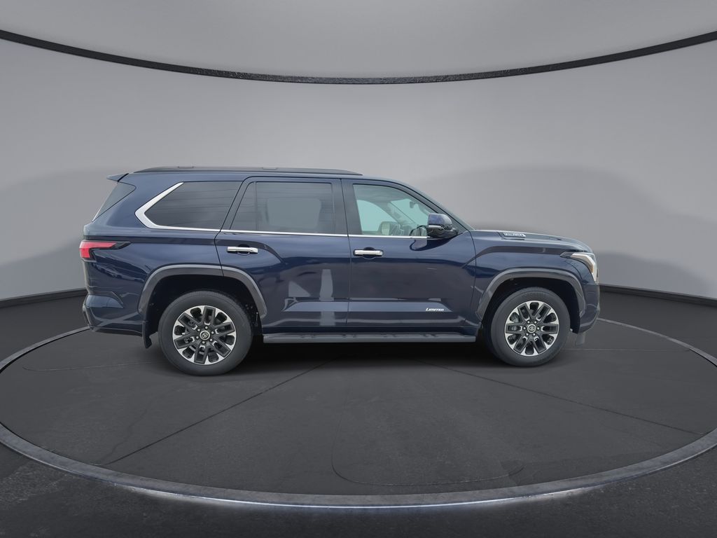 Thumbnail: 2023 Toyota Sequoia - 9