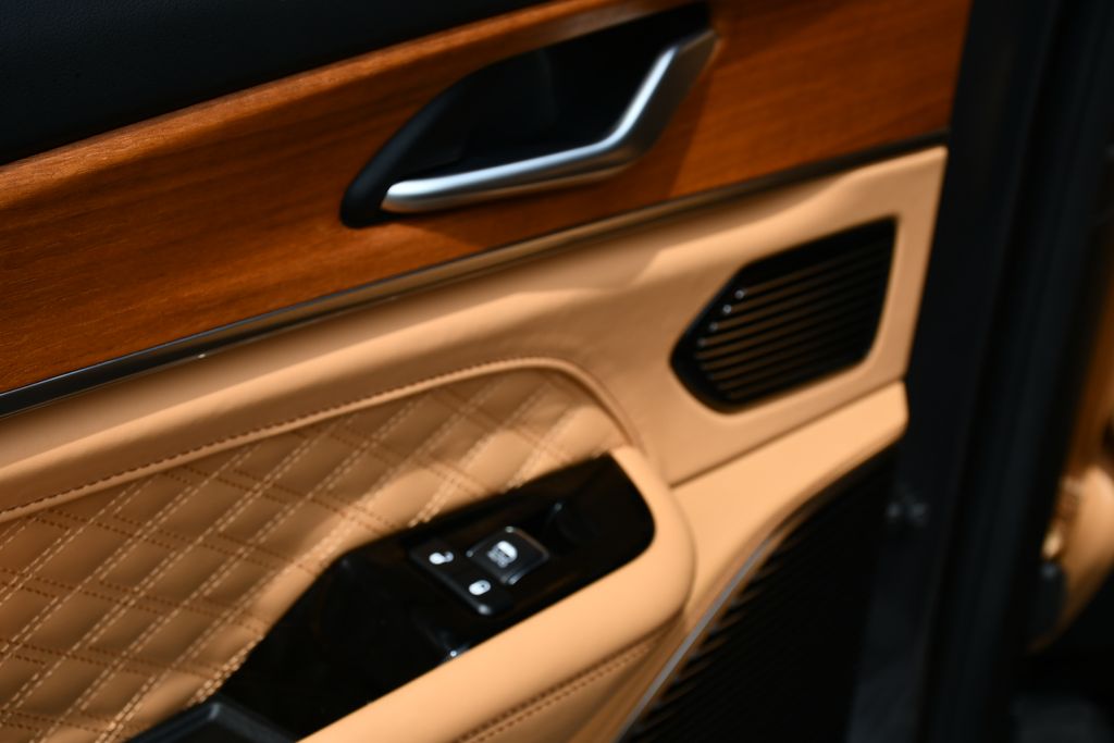 Thumbnail: 2023 Jeep Grand Cherokee - 22