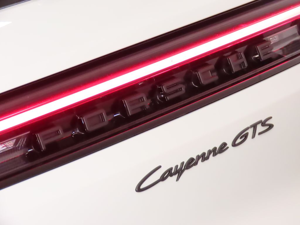 Thumbnail: 2025 Porsche Cayenne - 12