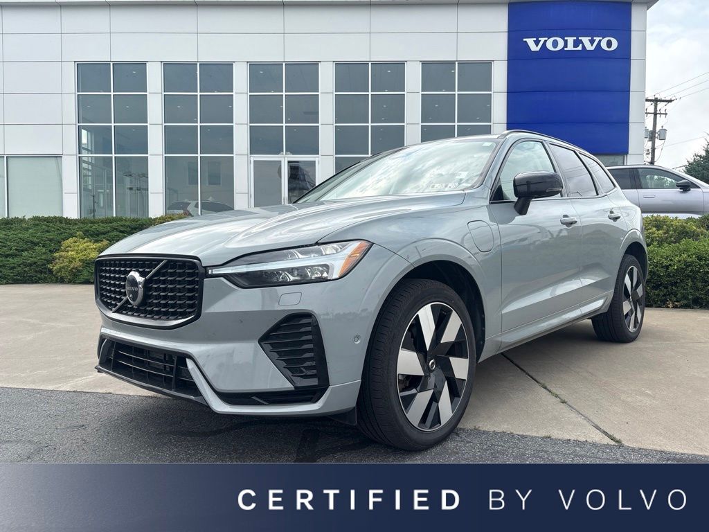 Vapour Gray Metallic 2025 Volvo XC60 SUV / Crossover All-Wheel Drive Automatic