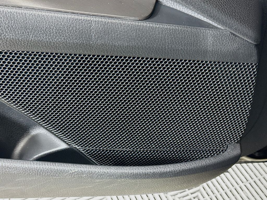 Thumbnail: 2023 Toyota Camry - 18