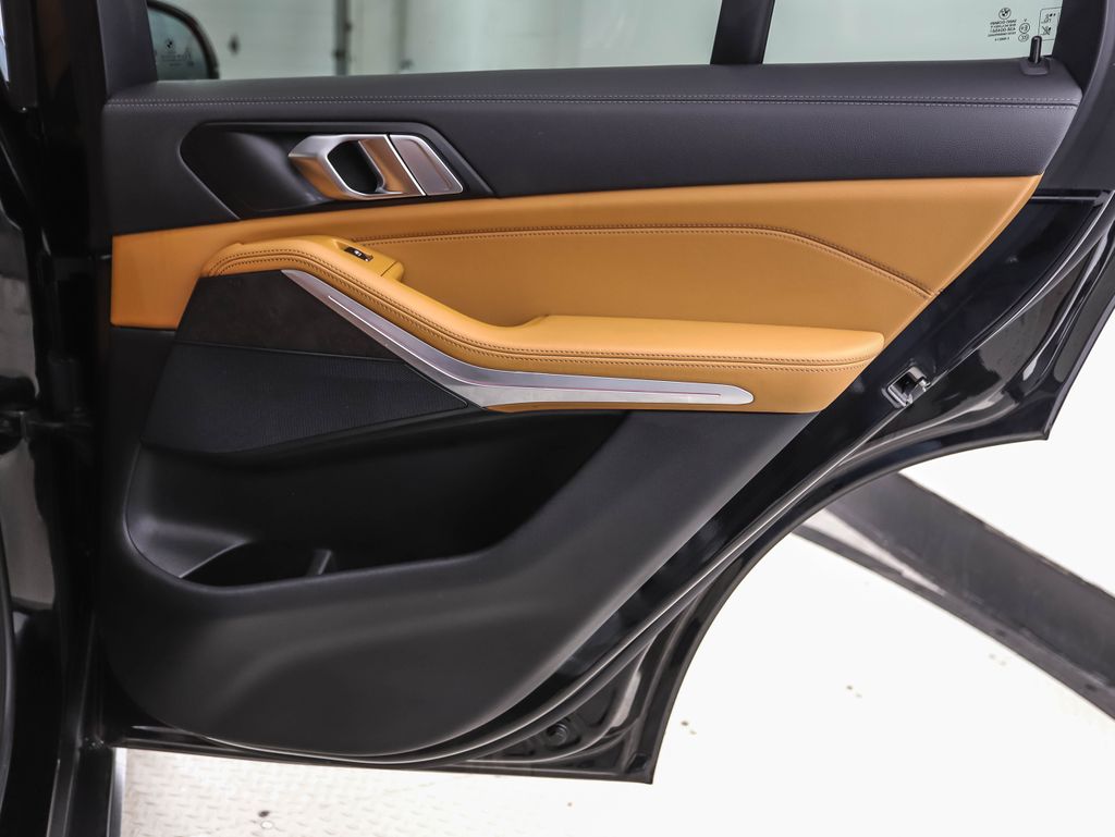 Thumbnail: 2022 BMW X5 - 25