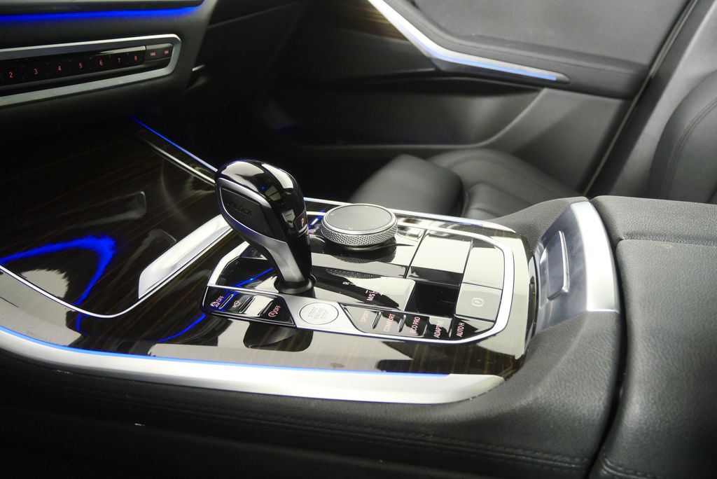 Thumbnail: 2020 BMW X5 - 28