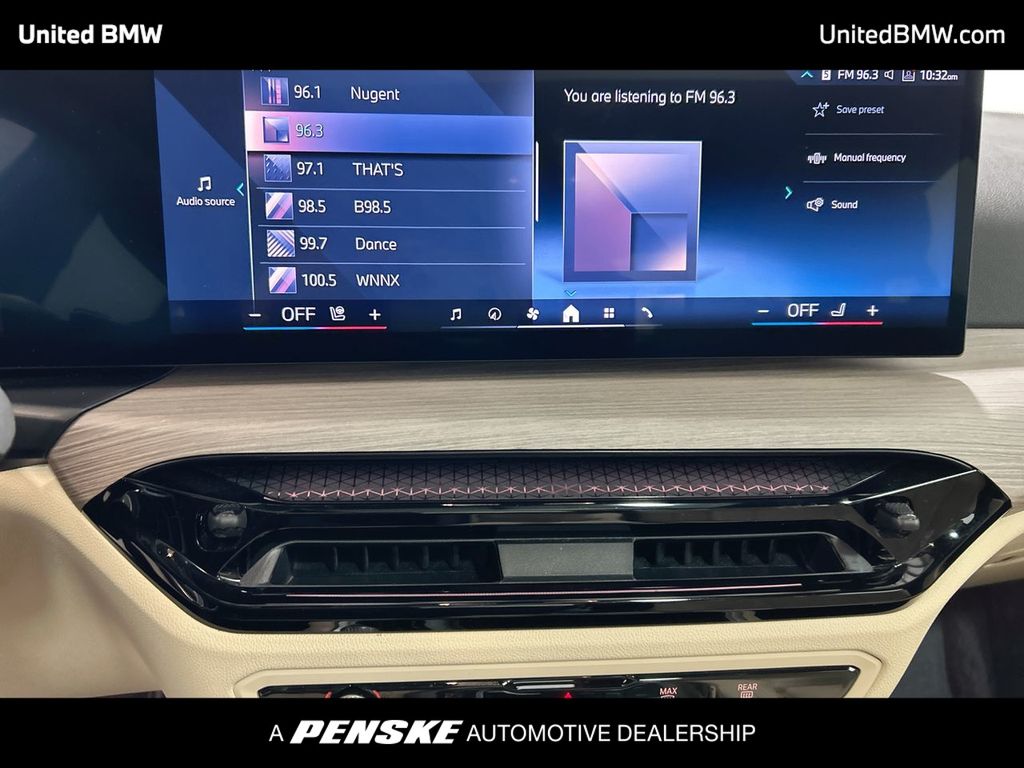 Thumbnail: 2025 BMW 3 Series - 16