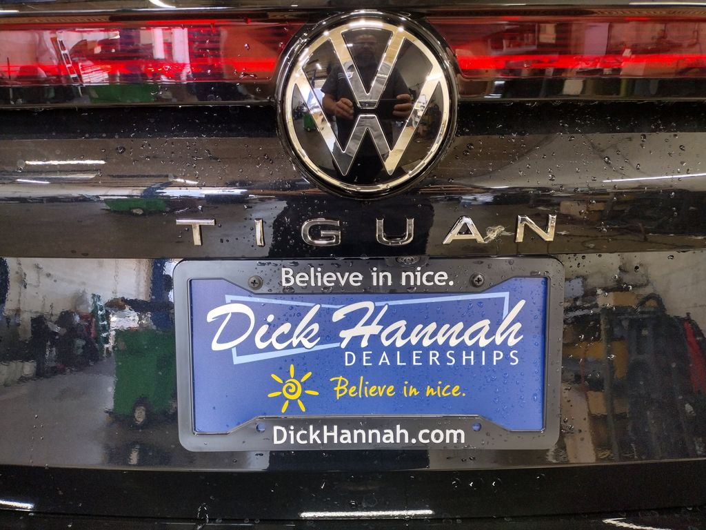 2025 Volkswagen Tiguan 2.0T SE