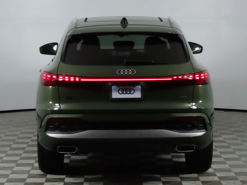 Thumbnail: 2026 Audi Q5 - 4