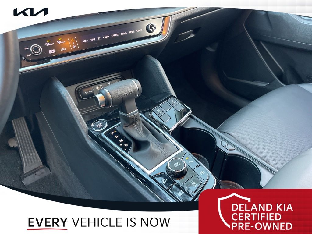 2025 Kia Sportage EX - Photo 27