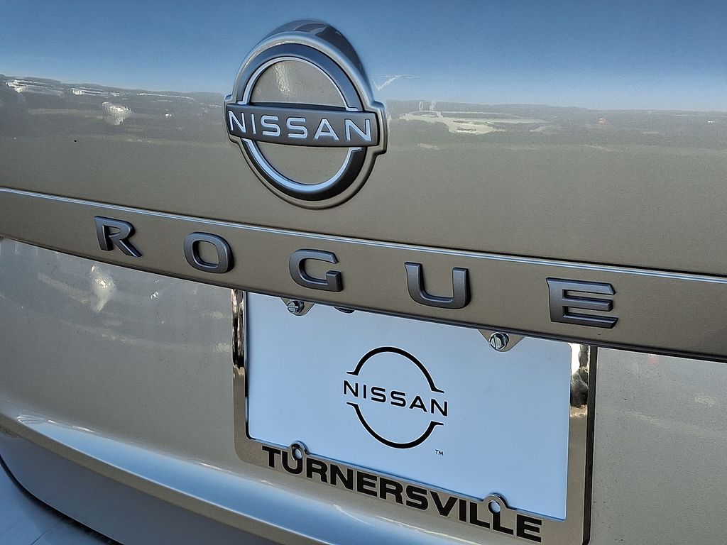 Thumbnail: 2026 Nissan Rogue - 9