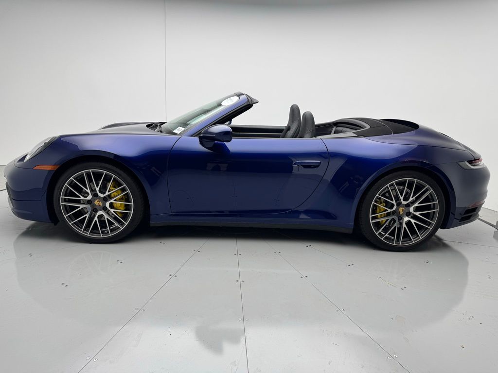 2022 Porsche 911 Carrera 2