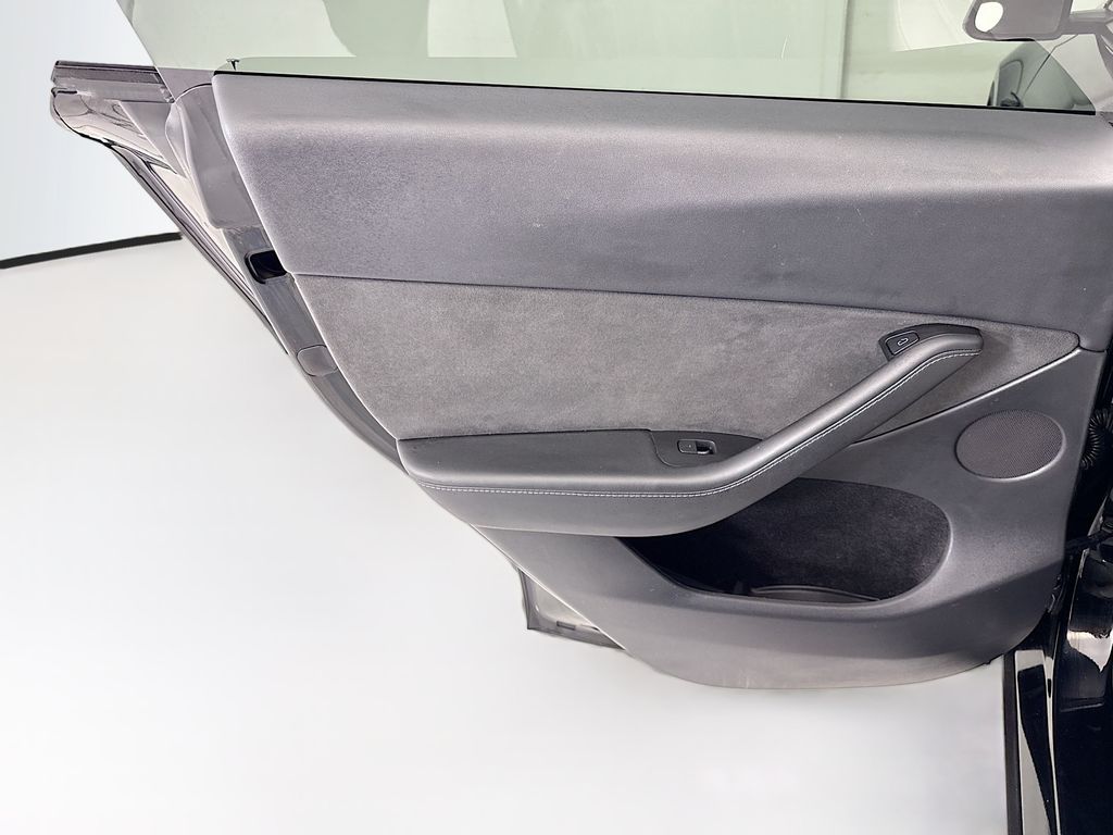 Thumbnail: 2023 Tesla Model Y - 25