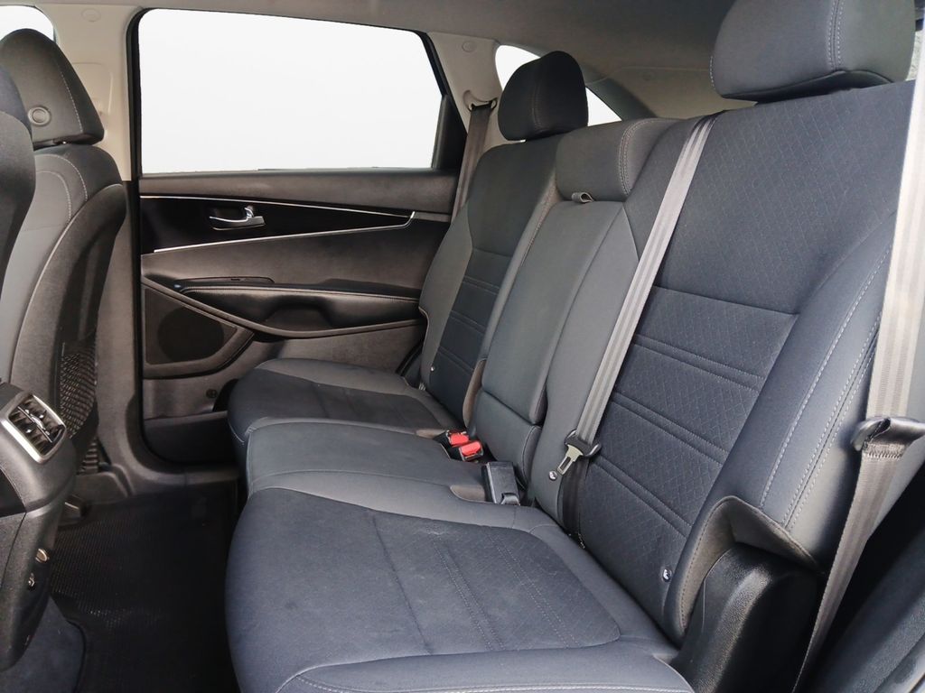 Used Car 2020 Kia Sorento  Lx For Sale Under $15,000 In Austin, Texas