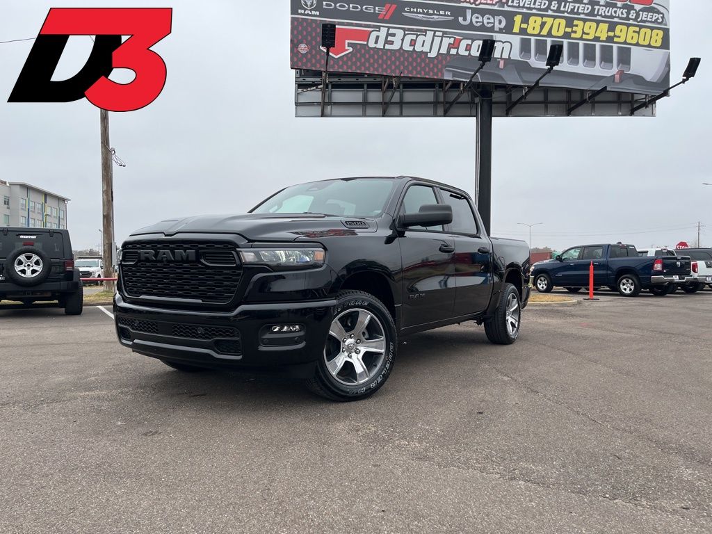 2026 RAM 1500 Express Crew Cab 4WD